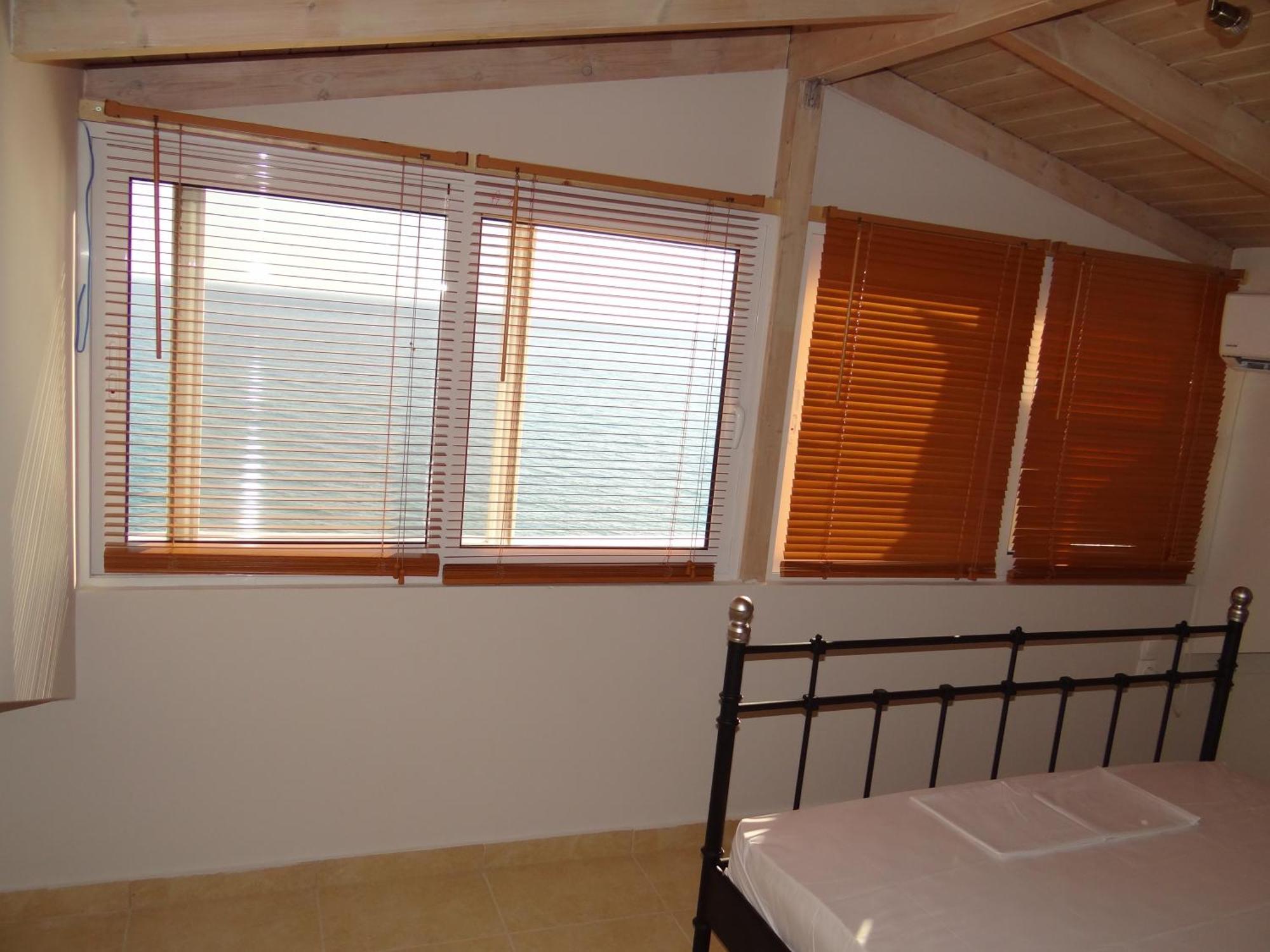 Aperanto House Paralia Loutsas Rum bild