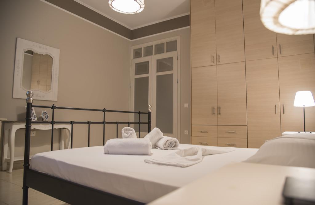 Aperanto House Paralia Loutsas Exteriör bild